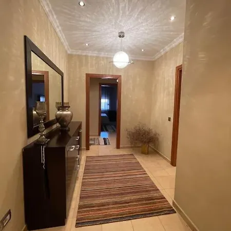 Stylish Apartmán Tirana