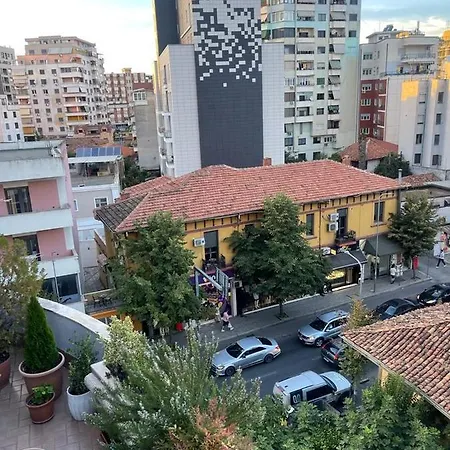 Stylish Apartamento Tirana